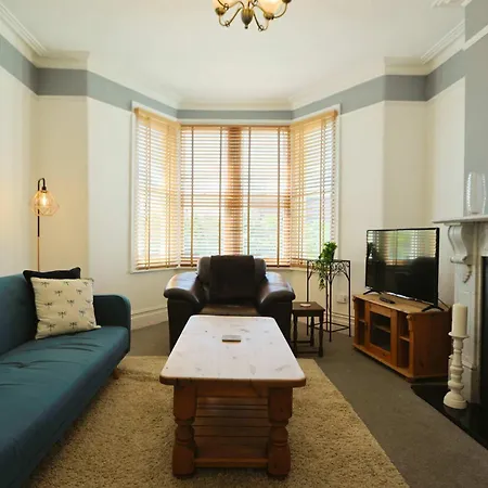 Hotwells Spacious Flat Sleeps Three شقة *