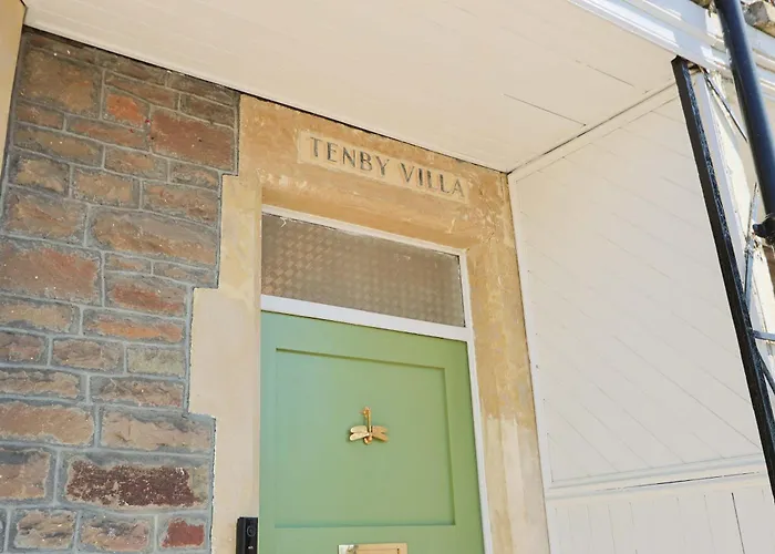 Hotwells Spacious Flat Sleeps Three شقة